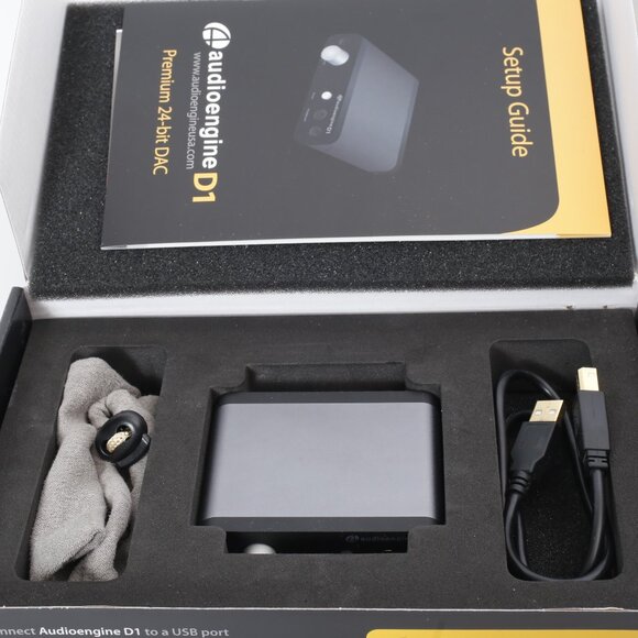 Audioengine D1 DAC Headphone Amplifier - Picture 4 of 6